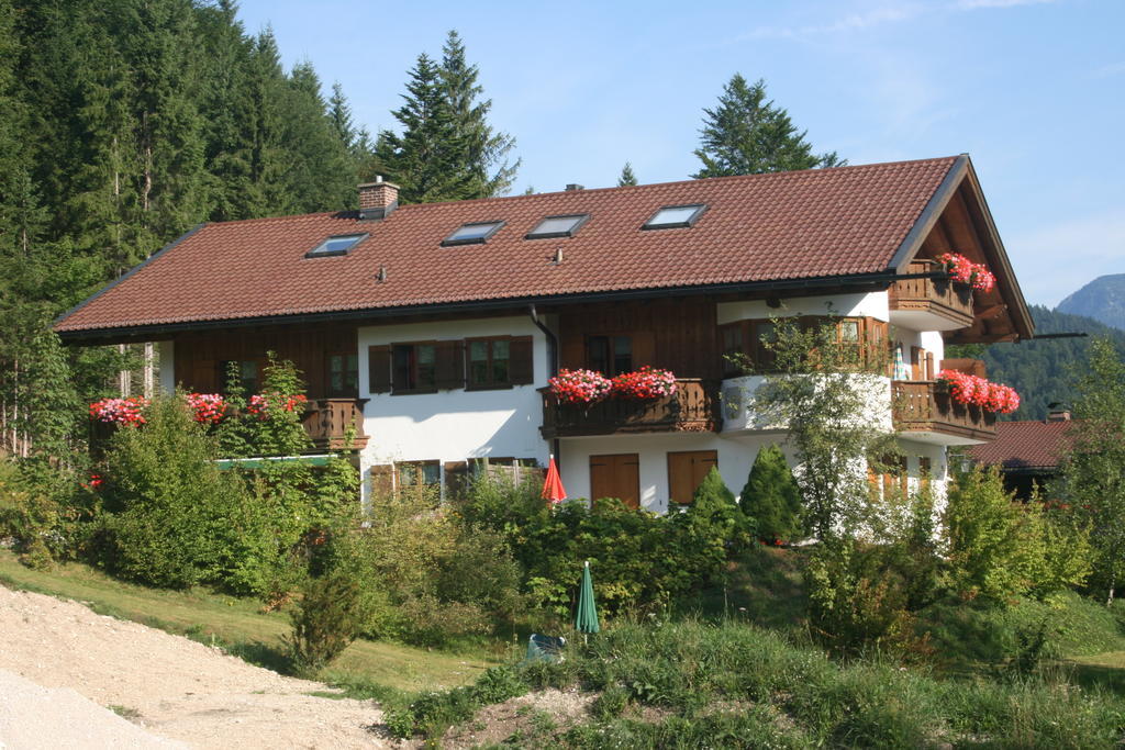 Ferienhaus Am Roemerweg Klais Exterior photo